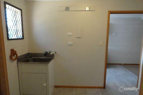 1/9 Whitefriars St, Rockville, QLD 4350