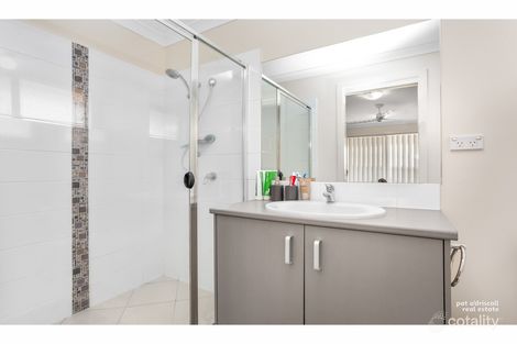 Property photo of 2 Clint Close Gracemere QLD 4702