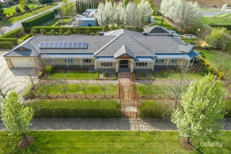 Property photo of 51 Willowbank Road Gisborne VIC 3437