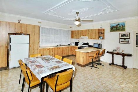 Property photo of 14 Compton Parade Sunshine North VIC 3020