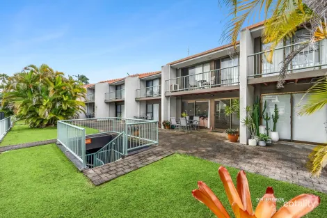 Property photo of 6/2-4 Solway Drive Sunshine Beach QLD 4567
