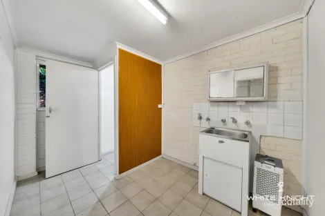 Property photo of 32 Manfred Avenue St Albans VIC 3021