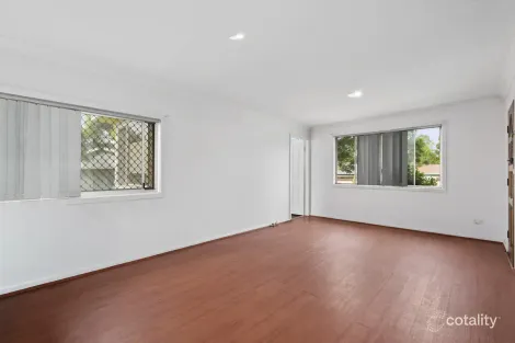 Property photo of 3 Illoura Place Doonside NSW 2767