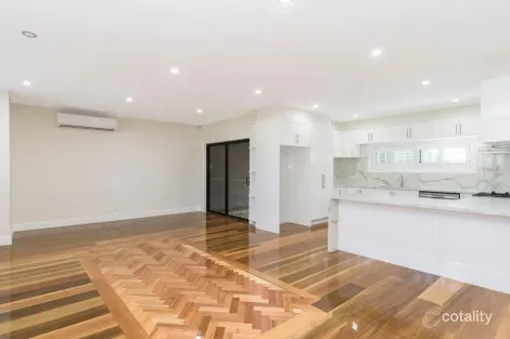 2/4 Francis St, Oak Park, VIC 3046
