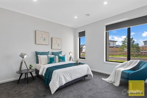 Property photo of 12 Progress Drive Fraser Rise VIC 3336