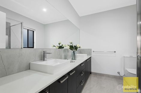 Property photo of 12 Progress Drive Fraser Rise VIC 3336