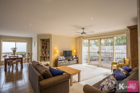 Property photo of 2/26 Lyle Avenue Beaconsfield VIC 3807