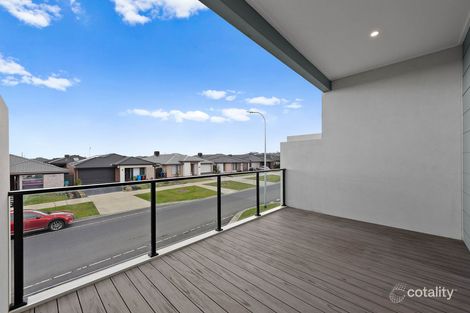 Property photo of 32 Applejack Boulevard Clyde VIC 3978