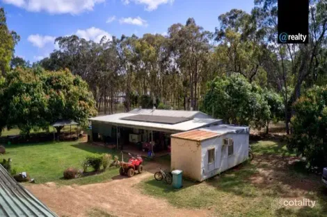Property photo of 110 Millstream Parade Millstream QLD 4888
