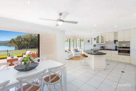 Property photo of 27 Bayside Drive Green Point NSW 2251