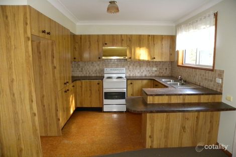 Property photo of 2/335 Tuggerawong Road Tuggerawong NSW 2259