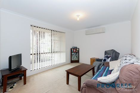 Property photo of 4 Finch Rise Ballajura WA 6066