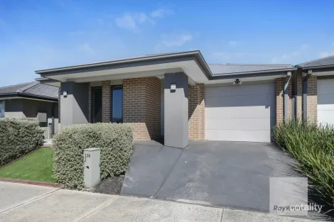 28 Bowenia Ave, Craigieburn, VIC 3064