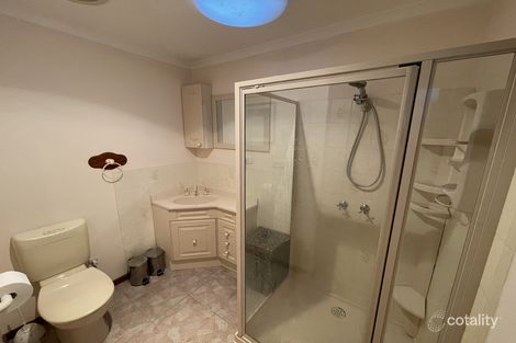 Property photo of 1 Lions Court Sale VIC 3850