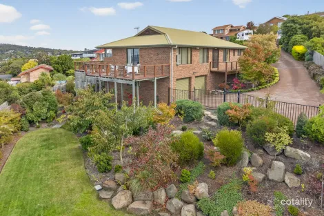 11 Emerald Ct, Blackmans Bay, TAS 7052