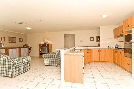 Property photo of 17 Goulburn Circuit Caroline Springs VIC 3023