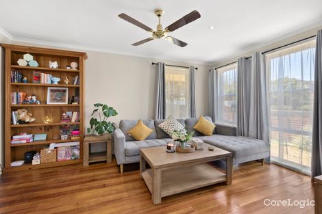 Property photo of 3 Honeysuckle Street Frankston North VIC 3200