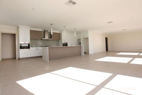 Property photo of 17 Wighton Terrace Casey ACT 2913
