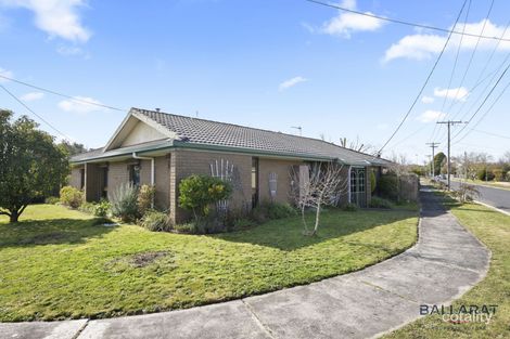 28 Browns Pde, Wendouree, VIC 3355