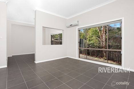 Property photo of 9 Jarvisfield Place Macquarie Links NSW 2565