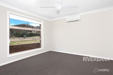 Property photo of 9 Jarvisfield Place Macquarie Links NSW 2565