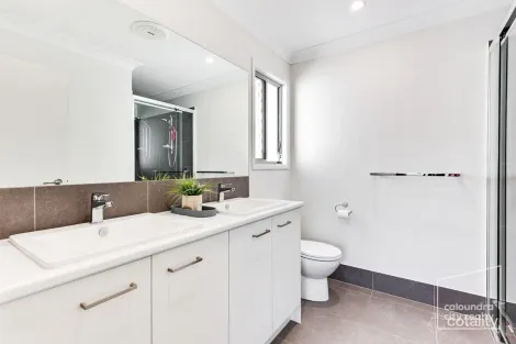 Property photo of 11 Newton Place Baringa QLD 4551