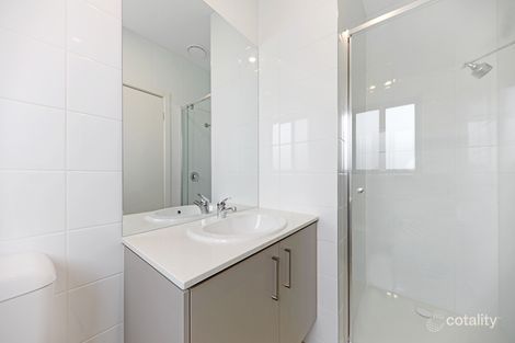 Property photo of 23 Hazelmere Avenue Eynesbury VIC 3338