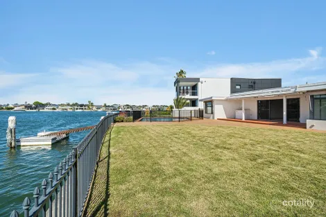 18 Macintyre Cres, Sylvania Waters, NSW 2224