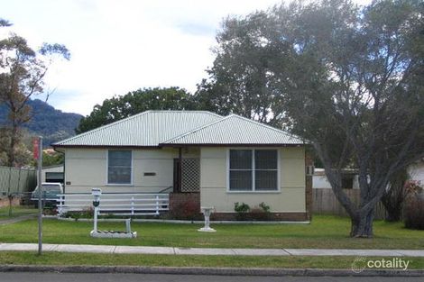 24 Blackman Pde, Unanderra, NSW 2526