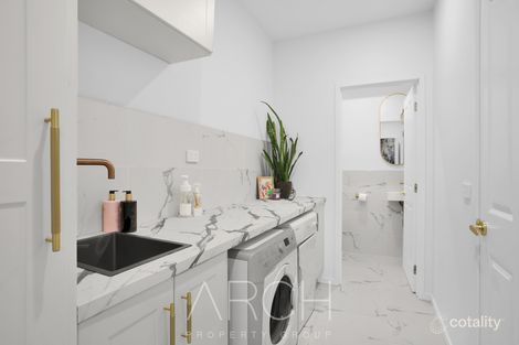 Property photo of 6 Coral Gum Court Narre Warren VIC 3805