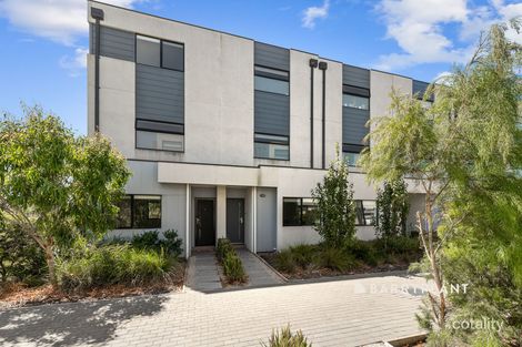 10 Hedge Pl, Pakenham, VIC 3810