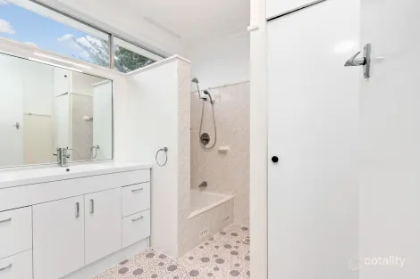Property photo of 5 Ocean Street Redhead NSW 2290