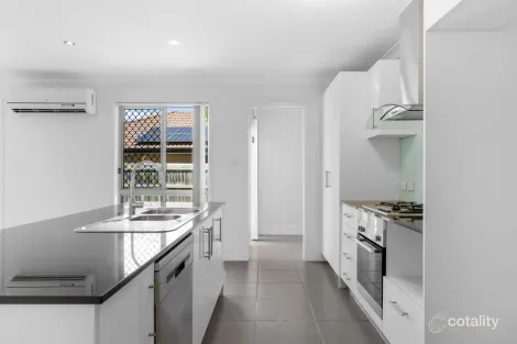 Property photo of 9 Livinus Place Augustine Heights QLD 4300