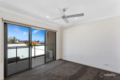 Property photo of 2/18 Menton Avenue Varsity Lakes QLD 4227