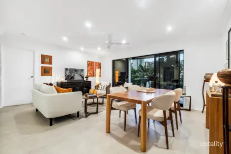 Property photo of 304/36 Macdonald Street Kangaroo Point QLD 4169