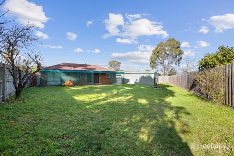 Property photo of 3 Zircon Close Narre Warren VIC 3805