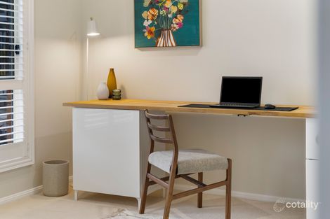 Property photo of 36 Chapman Place Oxley QLD 4075