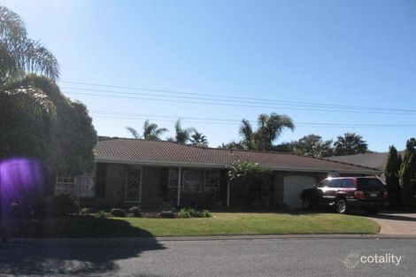8 Crowle Gr, West Lakes Shore, SA 5020