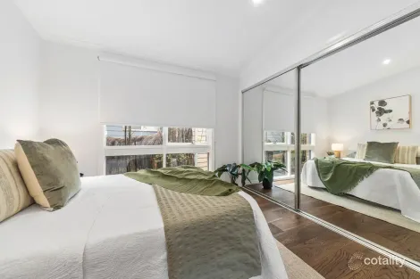 Property photo of 18 Quinns Parade Mount Eliza VIC 3930