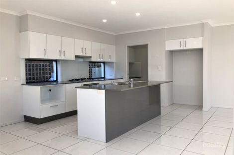 Property photo of 27 Anchorage Drive Birtinya QLD 4575