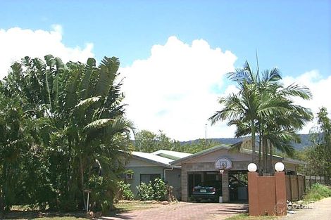 24 Connemara Cl, Trinity Beach, QLD 4879