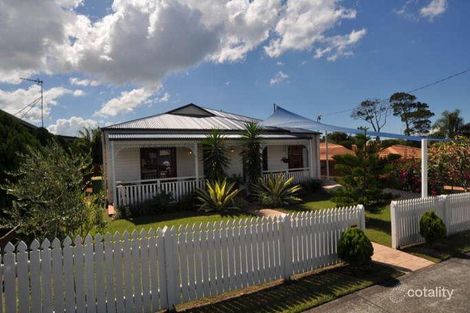 Property photo of 17 Swallow Avenue Paradise Point QLD 4216