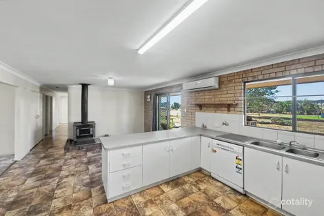 Property photo of 9 Arthur Davis East Greenmount QLD 4359