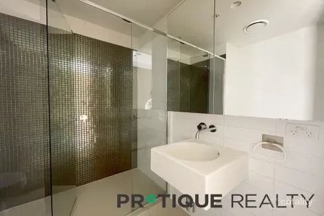 Property photo of 1507/33 Mackenzie Street Melbourne VIC 3000