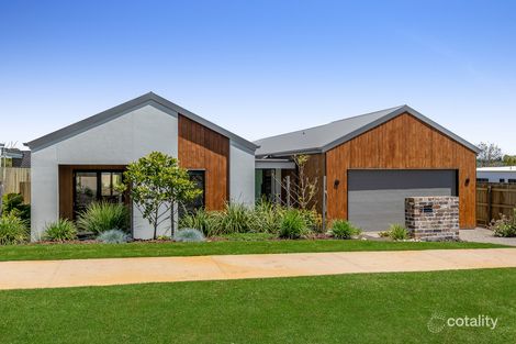 9 Moncrieff Cl, Middle Ridge, QLD 4350