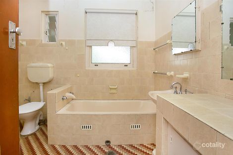 Property photo of 243 New England Highway Rutherford NSW 2320