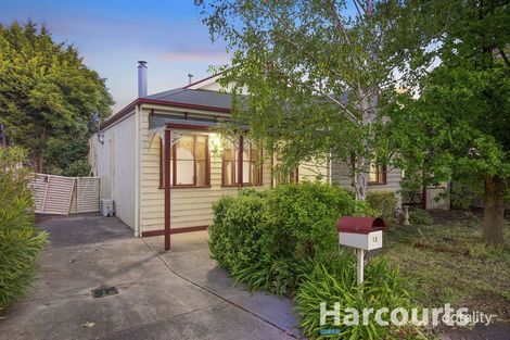 Property photo of 12 Dylan Court Berwick VIC 3806