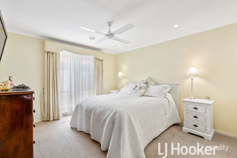 Property photo of 13 Stirling Circuit Beaconsfield VIC 3807
