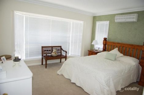 Property photo of 8 Kyalla Place Bourkelands NSW 2650