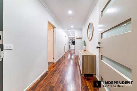 Property photo of 30 Lancelot Avenue Clyde VIC 3978